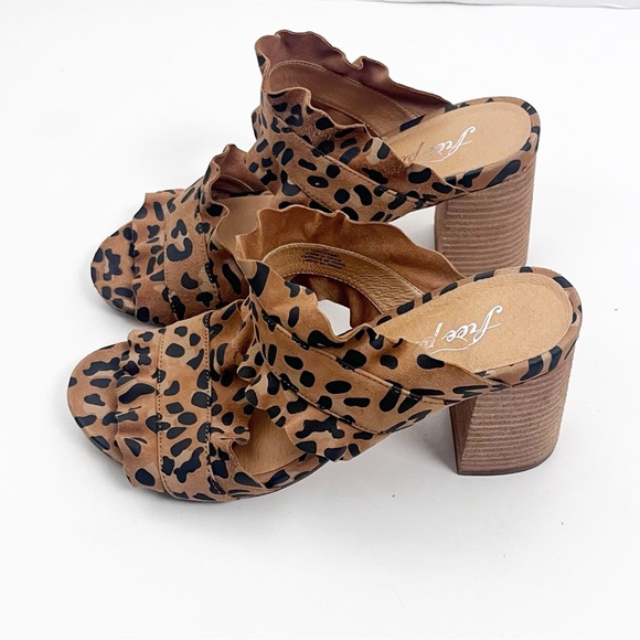 FREE PEOPLE Rosie Animal Print Ruffle Straps Slip On Heels Size EU 37 - Picture 5 of 11